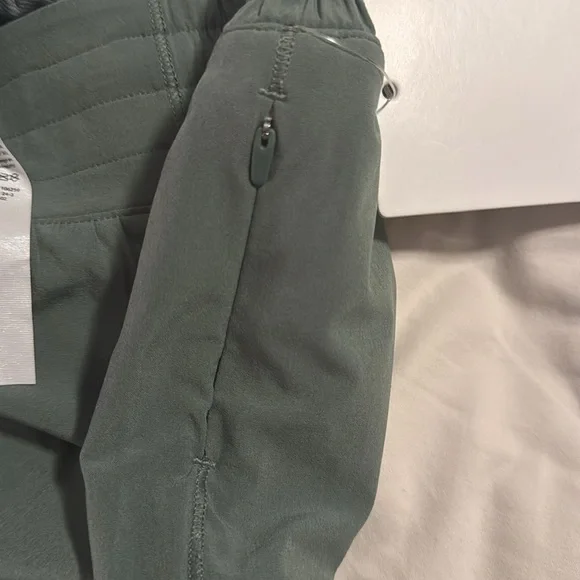 Lululemon Hotty Hot Shorts 4” - Picture 5 of 5